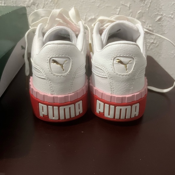 Women’s Puma - Picture 4 of 10